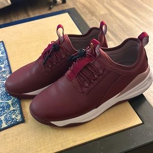 Women’s Clove in Royal Maroon size 7
